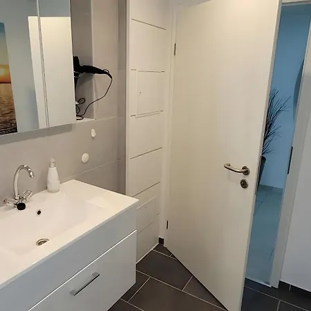 Apartman Koje 1 *